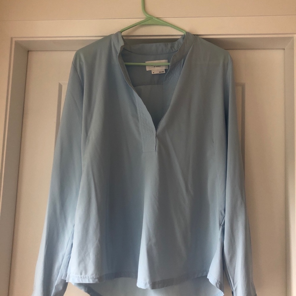 Pale blue split neck hi-tech fabric work blouse, M